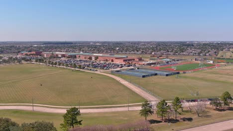 Drone-Video-of-The-Cinco-Ranch-High-School-in-Katy,-Texas