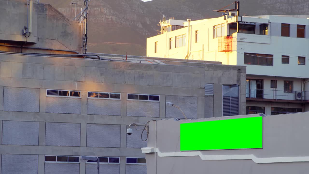 시티 스트리트 4k에 있는 건물의 외관에 led 호스팅