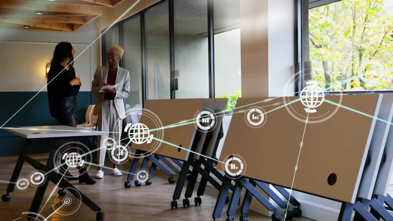 animación de la red de conexiones con iconos sobre diversas personas de negocios en la oficina