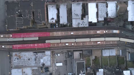 Vista-Del-Cielo-Del-Tren-De-La-Línea-Roja-De-Chicago