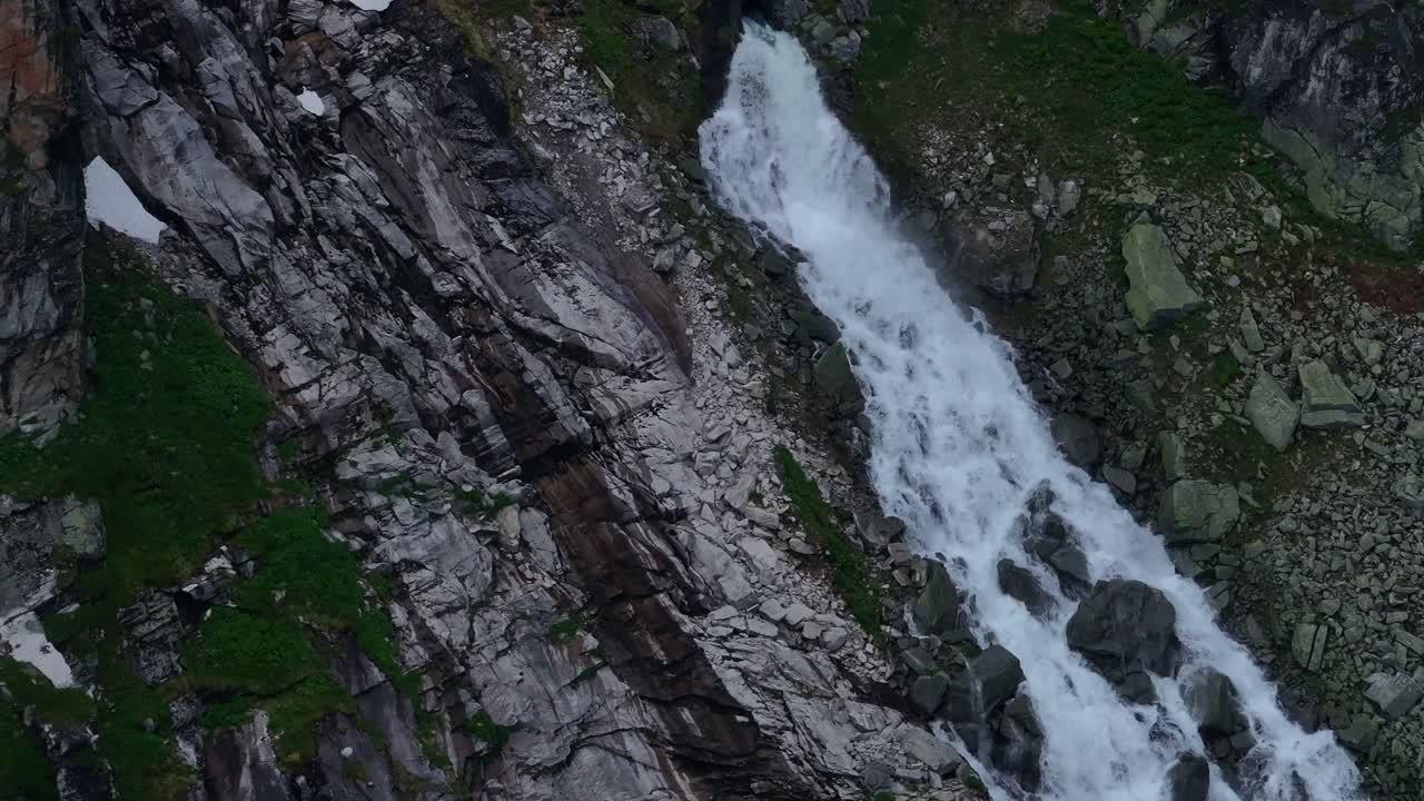Weissee Gletscherwelt in Austria has it&rsquo;s own fast flowing waterfall nearby
