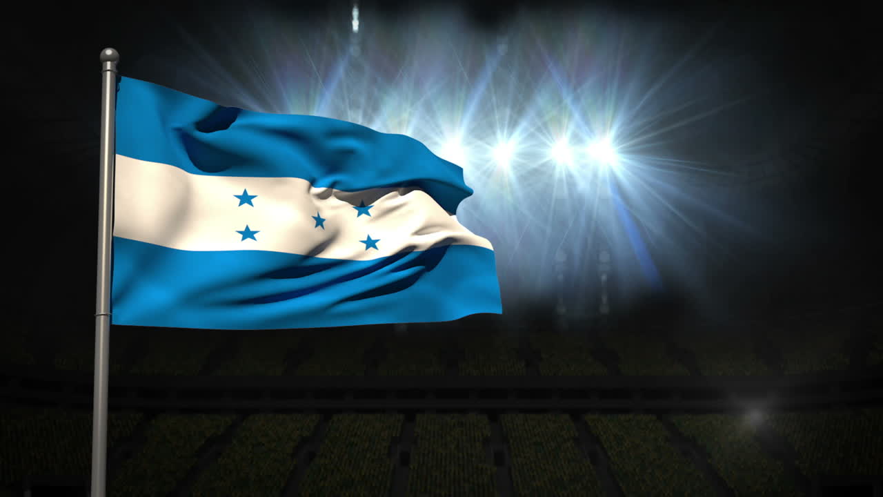 la bandera nacional de honduras ondeando en el mástil de la bandera