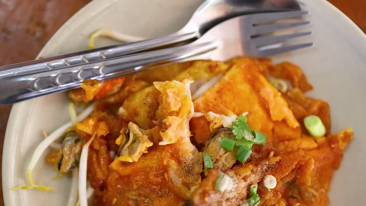 한 해산물 팬케이크 (태국식)