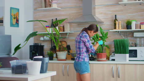 hombres cocinando con tabletas