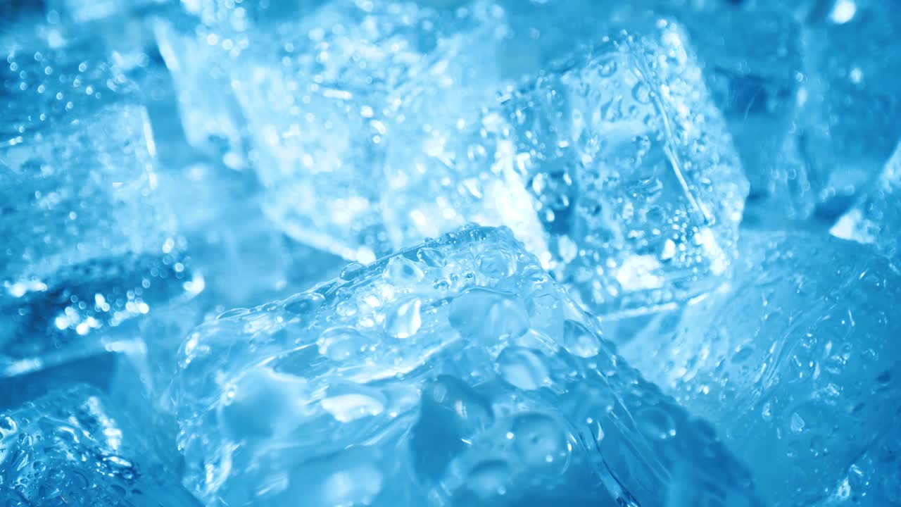 primer plano de cubitos de hielo, fondo abstracto.