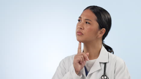 pensando, mujer o médico en el estudio con una idea