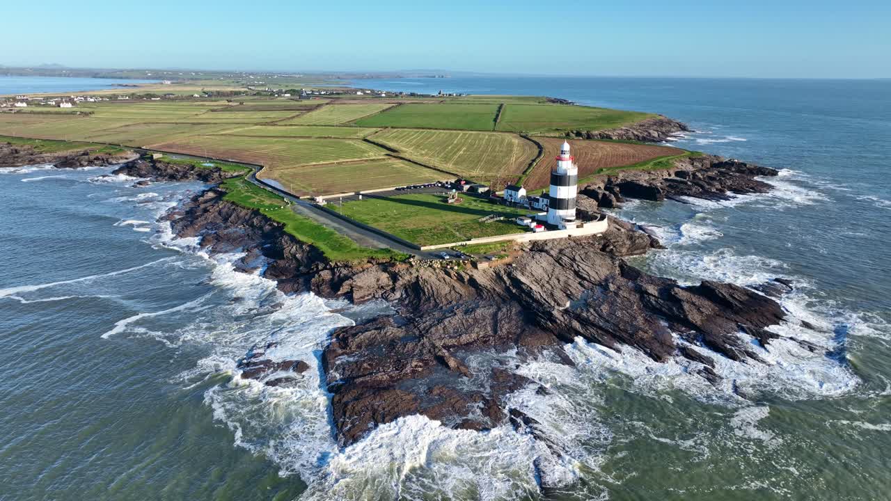 Hook Head Fyr Wexford i voldsomt Atlanterhavsvejr med oprørt hav og dønninger Irland Episke steder om vinteren