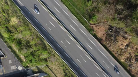 Vista-Aérea-De-La-Autopista-Drone-4k-Suiza