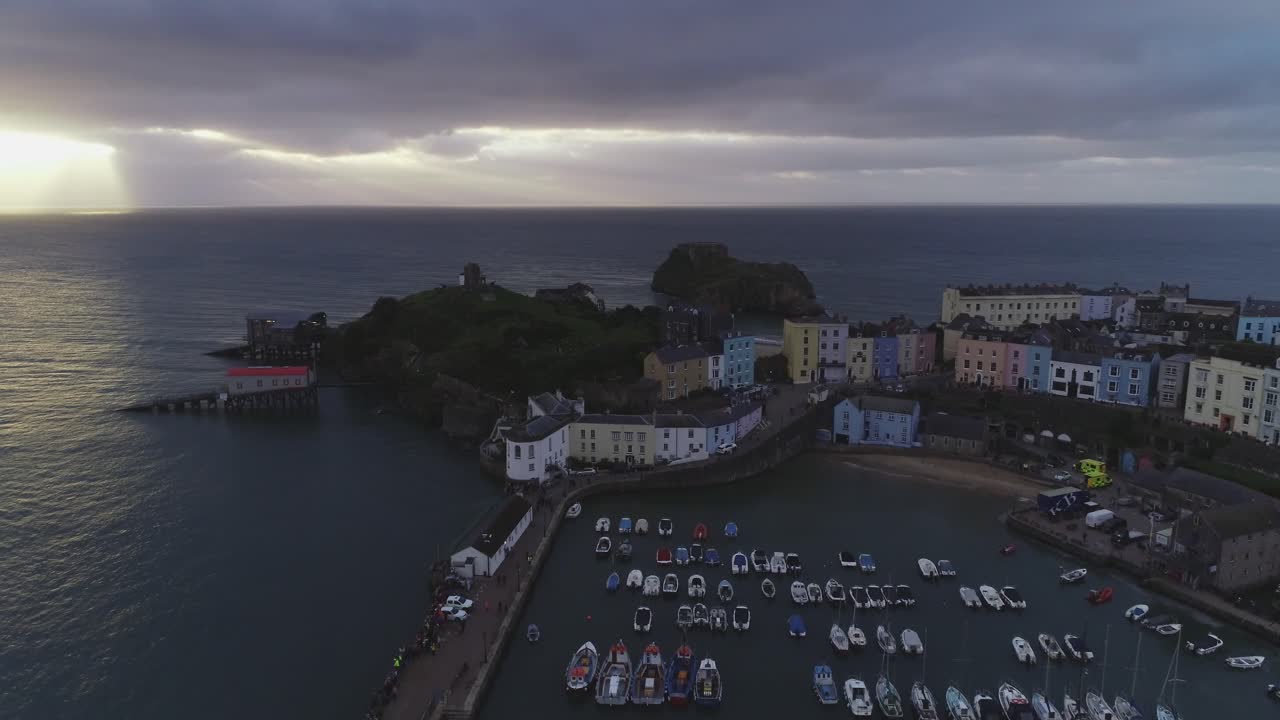 filmado en tenby en 2018, durante el triatlón ironman