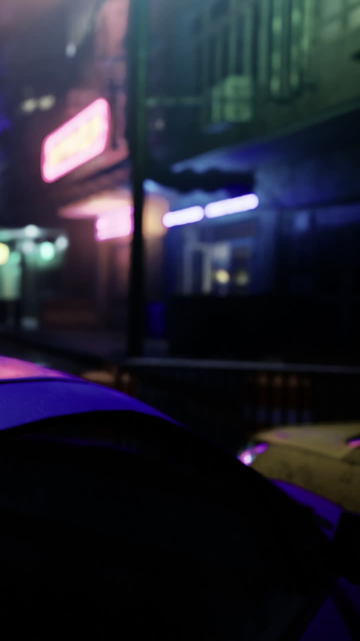 Luci al neon illuminano la scena stradale di notte in un'area urbana