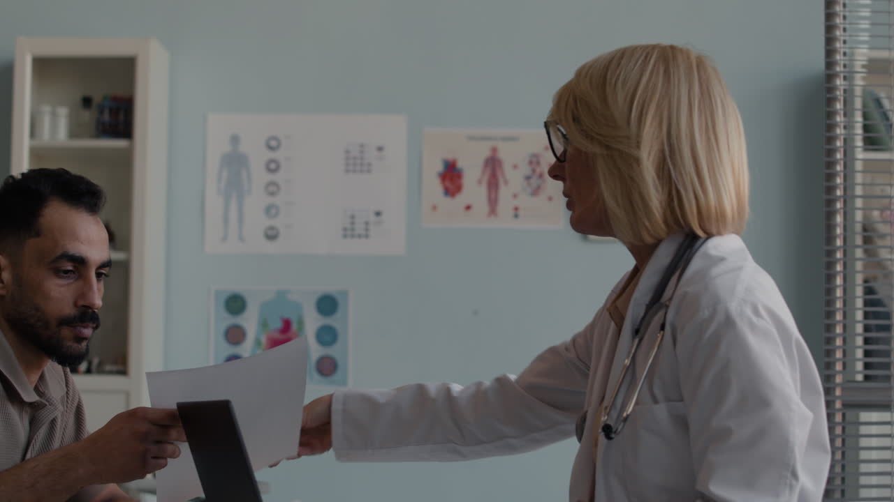 Medical Consultation between Doctor and Patient