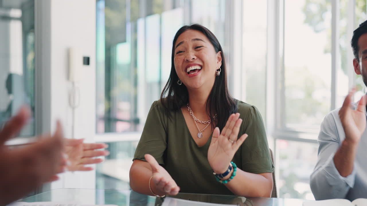 박수, 성공 및 사업 여성의 승진