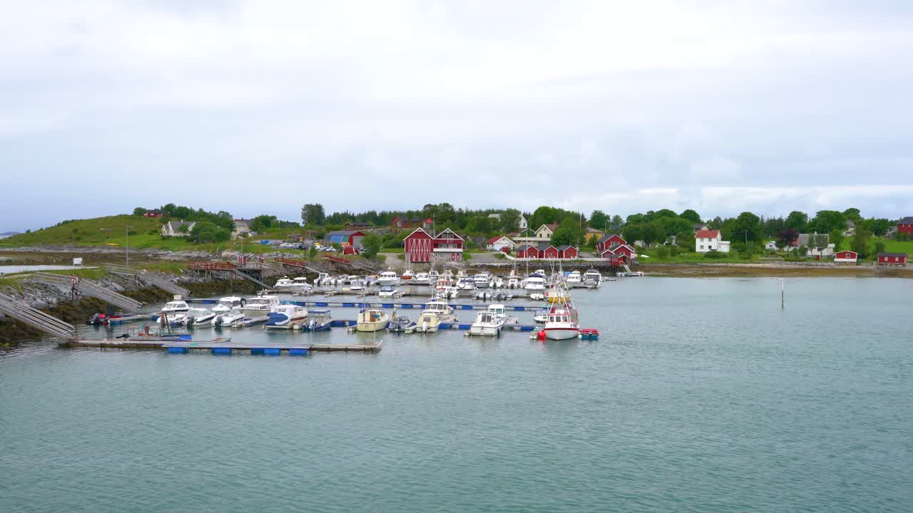 노르웨이의 아름다운 자연의 마리나의 전망.