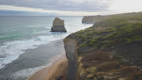 Pan-Australia-Doce-Apóstoles-Drone-Great-Ocean-Road-Melbourne-Cinemático-Pan-Ocean-Scape-Con-Hermoso-Impresionante-Puesta-De-Sol-Por-Taylor-Brant-Película