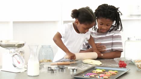 AfroAmerican-brother-and-sister-baking