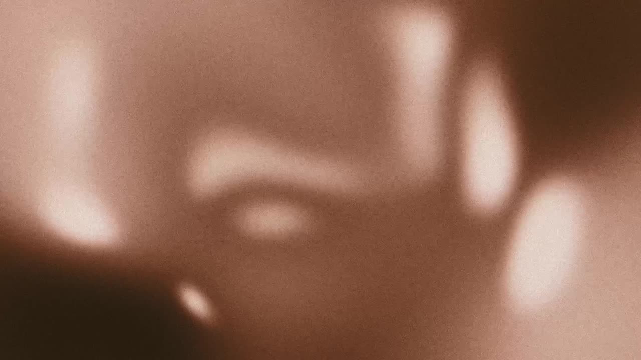 Modelli di luce in movimento astratti con texture granulosa