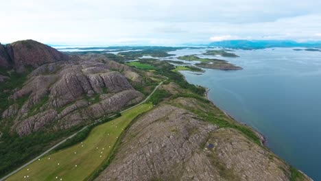 Bronnoysund,-Wunderschöne-Natur-Norwegen