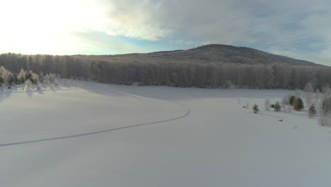 Paisaje-De-Montaña-De-Invierno