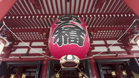 hermosa mañana inspiradora en el templo de asakusa japón