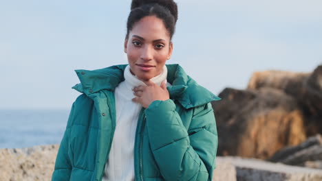 Smiling-African-American-girl-looking-at-the-camera.