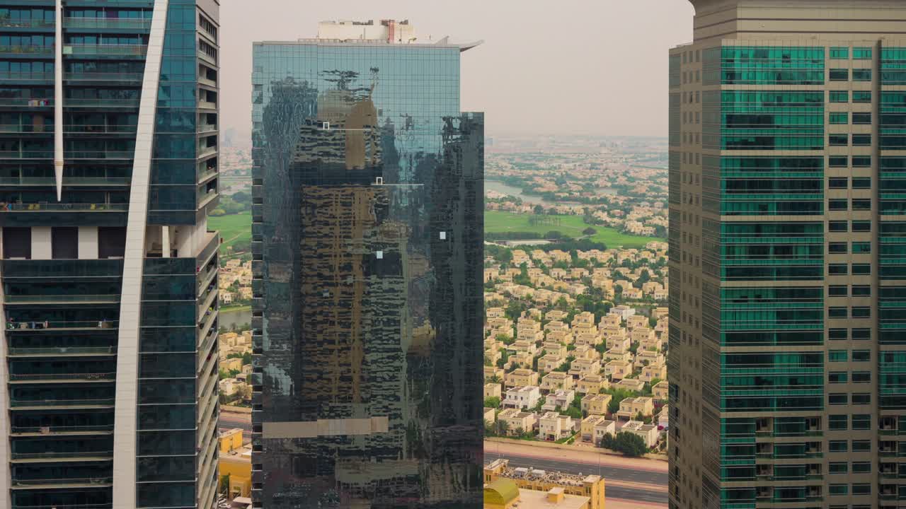 dubai centro techo superior reflejo edificio vista 4k lapso de tiempo emiratos árabes unidos