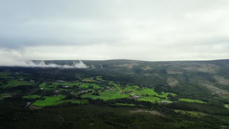 una impresionante vista del paisaje de rendalen, noruega