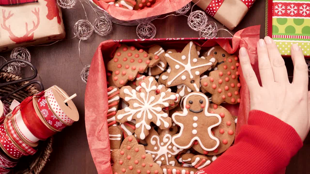 embalaje de galletas de pan de jengibre caseras tradicionales como regalos de comida.