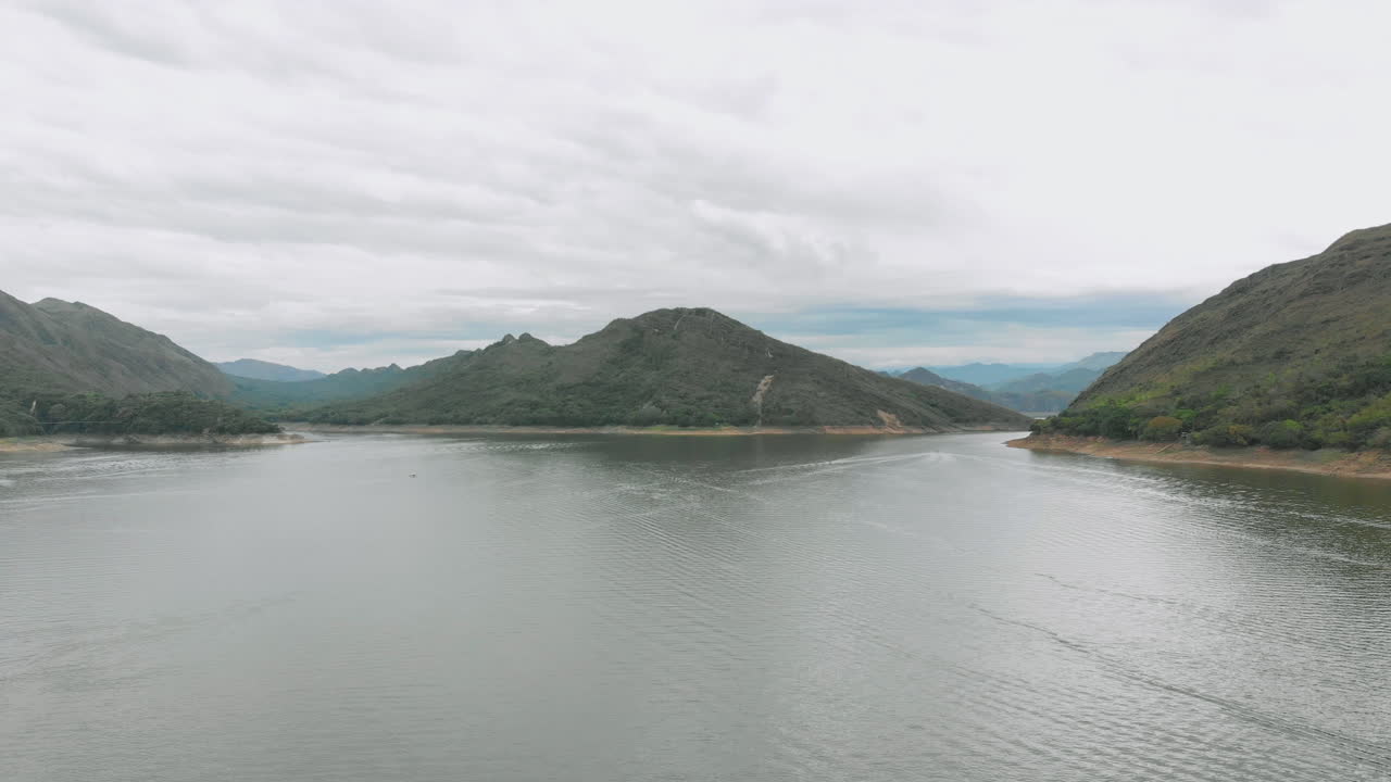 호수 - tolima, 콜롬비아의 조감도