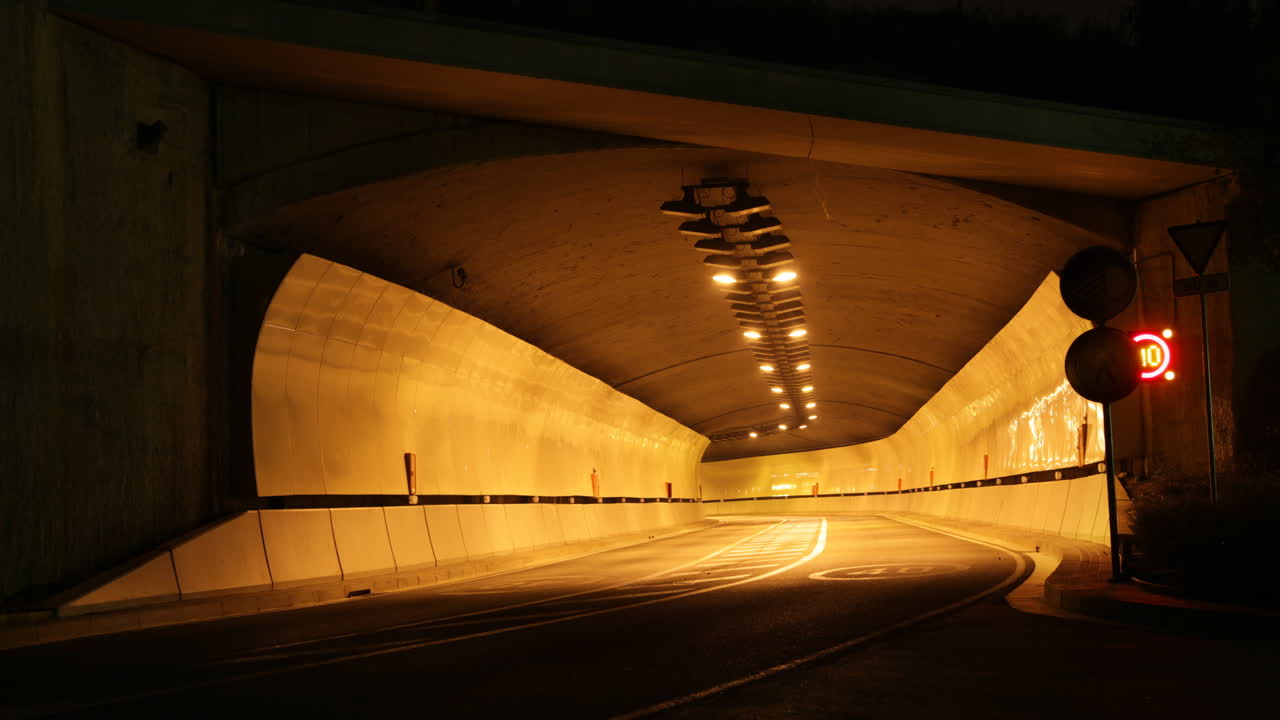 터널 밤 01
