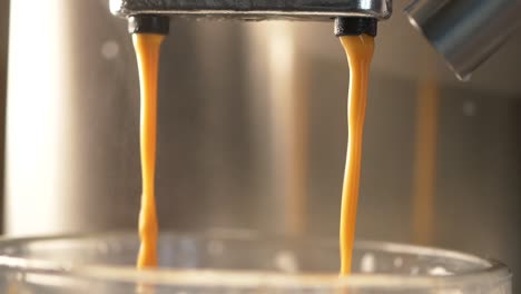 máquina de elaboración de café espresso