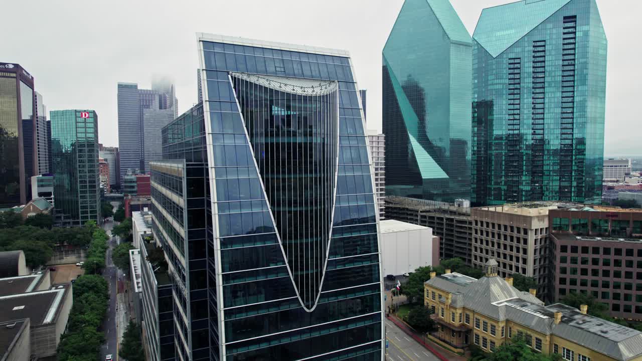 현대 건축물과 함께 러스 도시 풍경의 공중 풍경