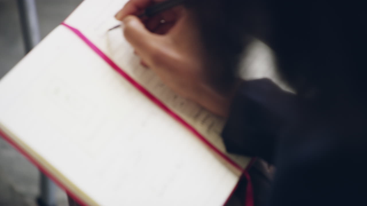 centrándose en los puntos clave