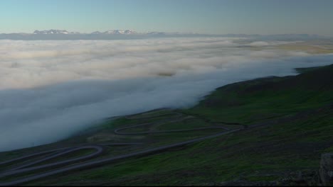 Panoramablick-Auf-Das-Meer-Aus-Wolken-Und-Nebel-In-Der-Nähe-Der-Hellisheidi-Eystri-Mountain-Road-In-Island