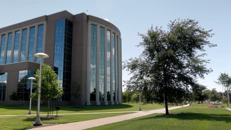 oakland county courthouse in michigan with gimbal video panning right to left at an angle