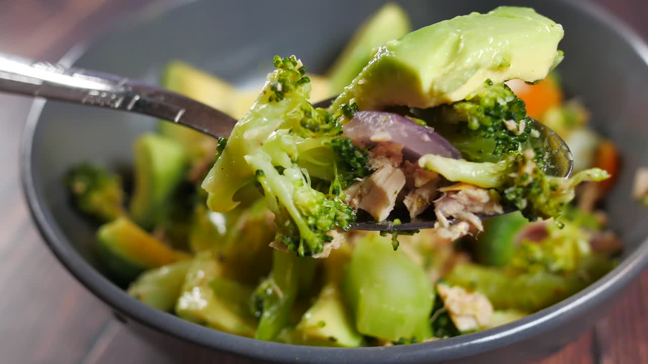 Delicious Avocado Broccoli Tuna Salad