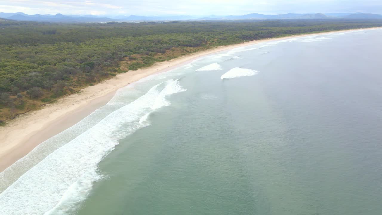scotts head beach y parque nacional gaagal wanggaan en la región de la costa norte media en nueva gales del sur, antena de australia