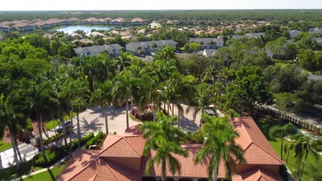 Luxurious-real-estate,-Naples,-Florida,-USA