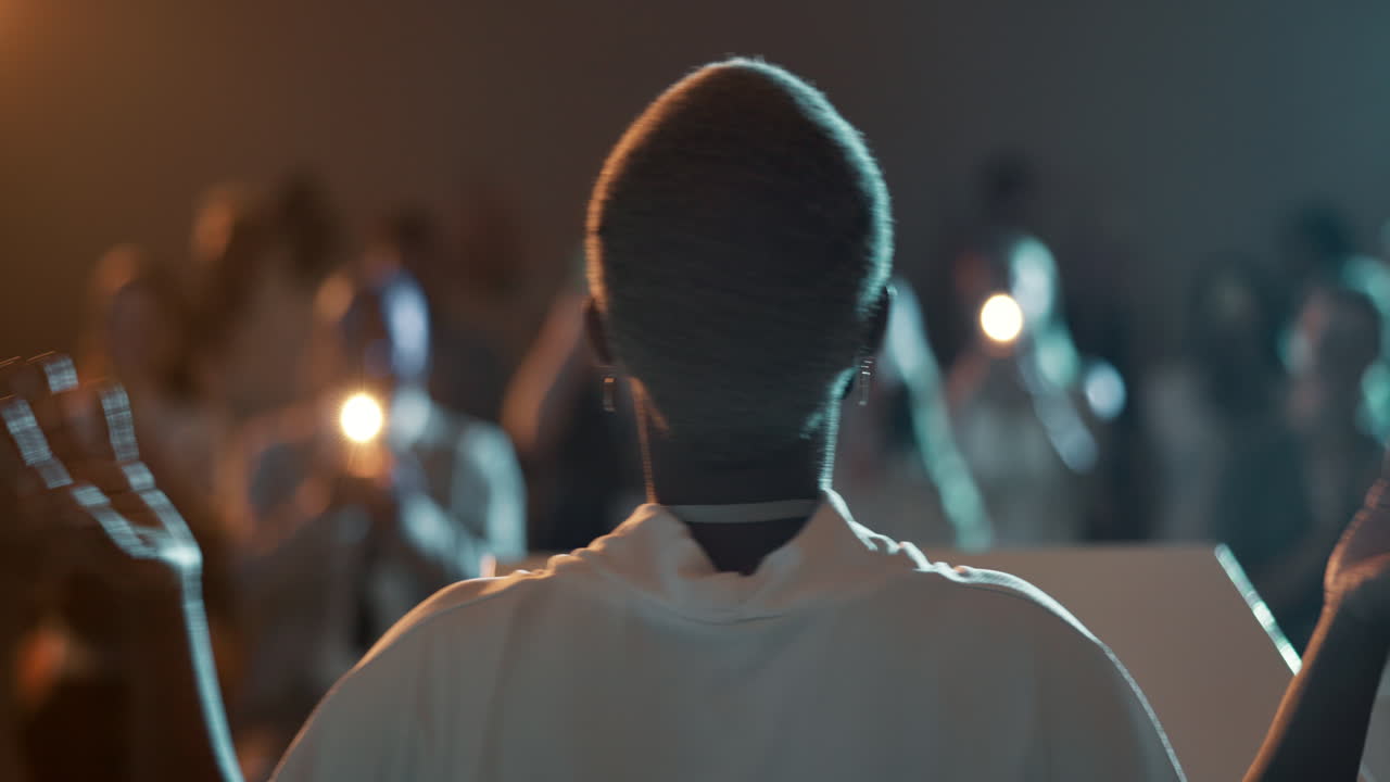 컨퍼런스 의 연설자