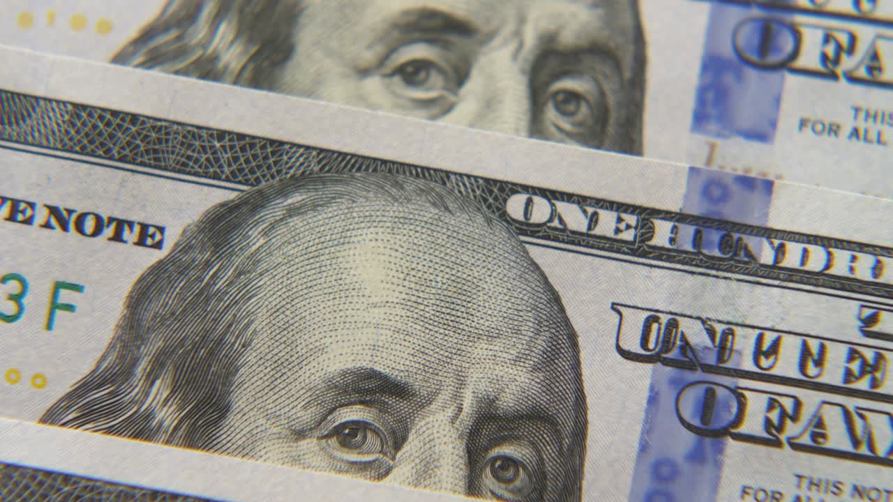 billetes de cien dólares