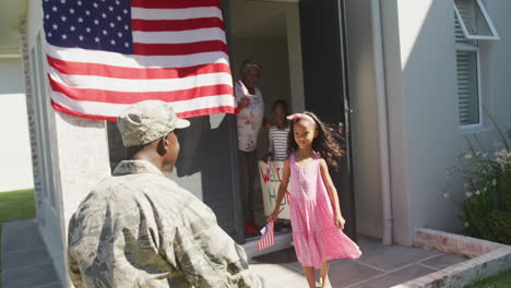 video of african american soldier back to his family