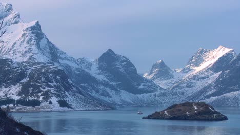 A-beautiful-winter-scene-in-north-of-the-Arctic-Circle-in-Lofoten-Islands-Norway