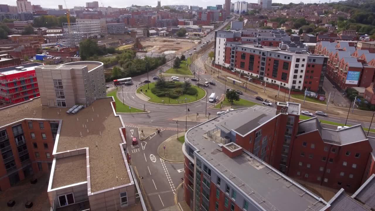 disparo de drones de una rotonda en kelham island sheffield