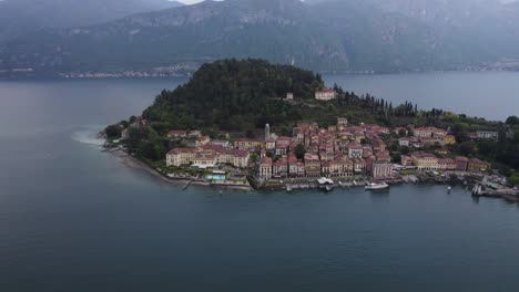 parco di villa serbelloni cabo en la ciudad de bellagio con vistas al lago de como, piazza della chiesa, italia