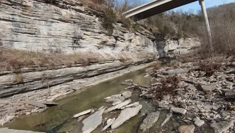 Fpv-Drone-Aéreo-Río-Y-Puente