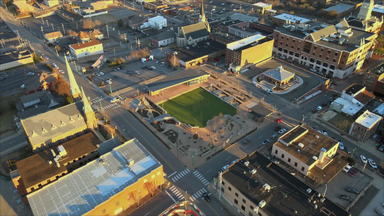 nuevo centro de eventos y el centro de los comunes en clarksville, tennessee