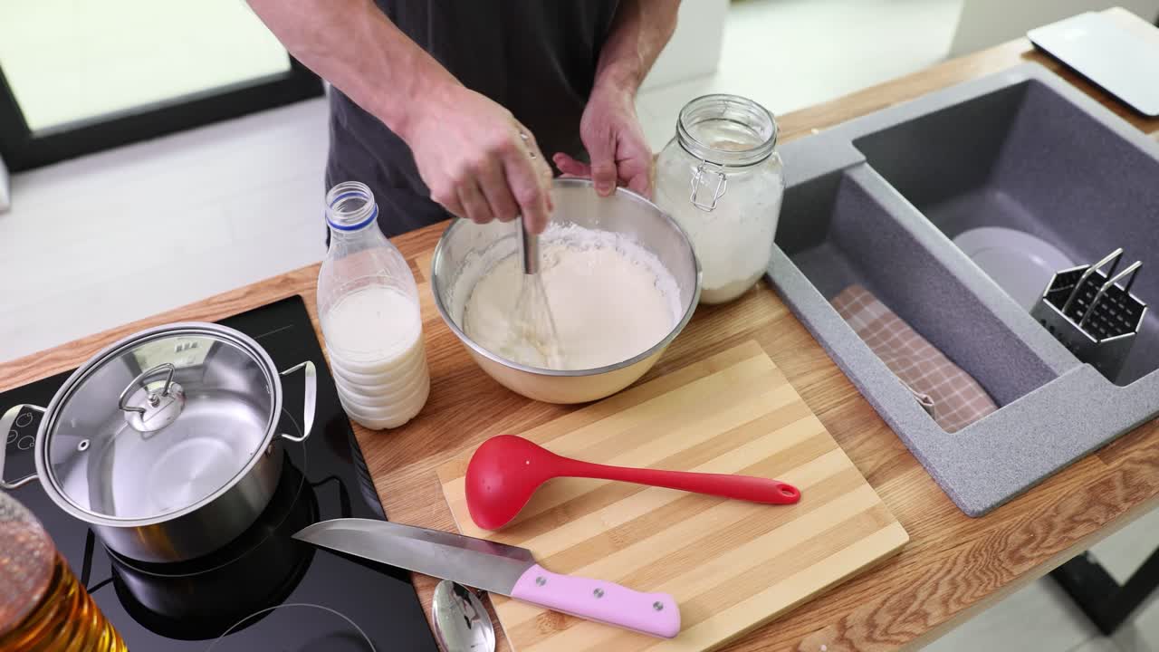 부에서 음식을 준비하는 것