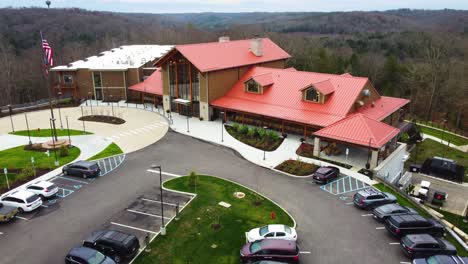 Hocking-Hills-State-Park-Lodge,-in-South-Eastern-Ohio,-aerial-drone