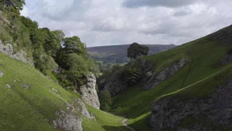 Drone-Shot-Approaching-Edale-02