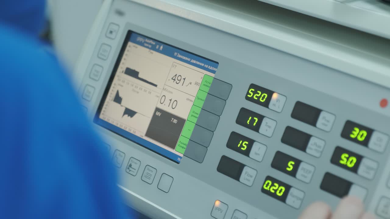 el dispositivo muestra signos vitales para el médico