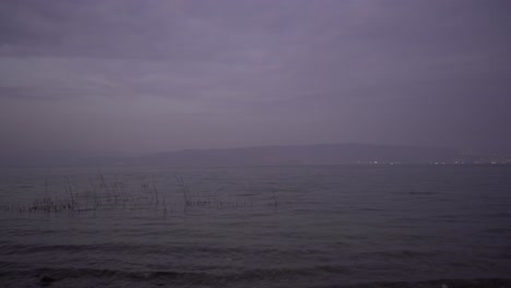 See-Genezareth-In-Israel-In-Der-Abenddämmerung